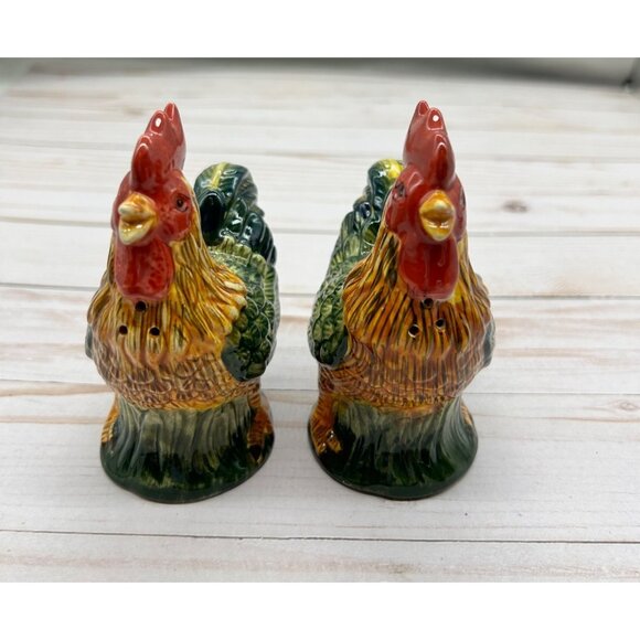 Vintage Style Rooster Chicken Ceramic Salt & Pepper Shakers Red Green Home Decor - Picture 5 of 7